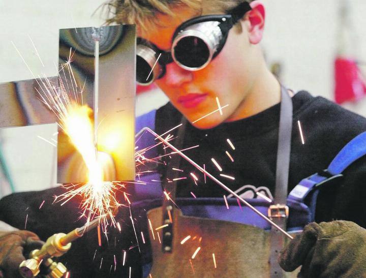 Sollen Berufslernende mehr Ferien erhalten? Die Meinungen dazu gehen auseinander. Foto: zVg