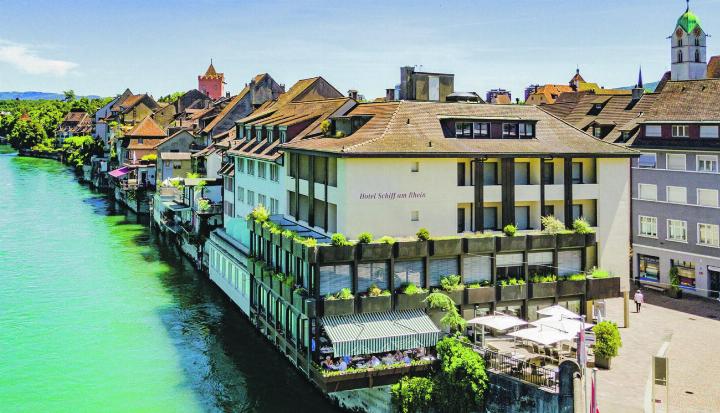 Das Hotel Schiff wird in den kommenden zwei Jahren wie bisher weitergeführt. Was danach mit der Liegenschaft geschehen soll, ist noch offen. Auch ein Teilverkauf steht zur Debatte. Foto: zVg
