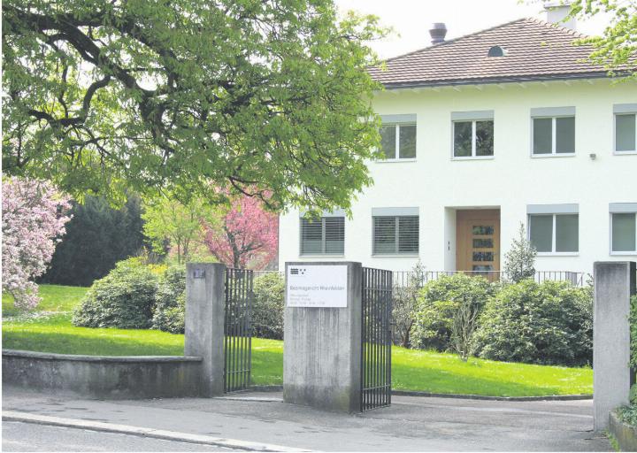 Die meisten Gerichtsfälle werden an den Bezirksgerichten verhandelt. Insgesamt sind in diesem Bereich 43 Bezirksgerichtspräsidenten und 112 Gerichtsschreiber tätig. Foto: Archiv NFZ