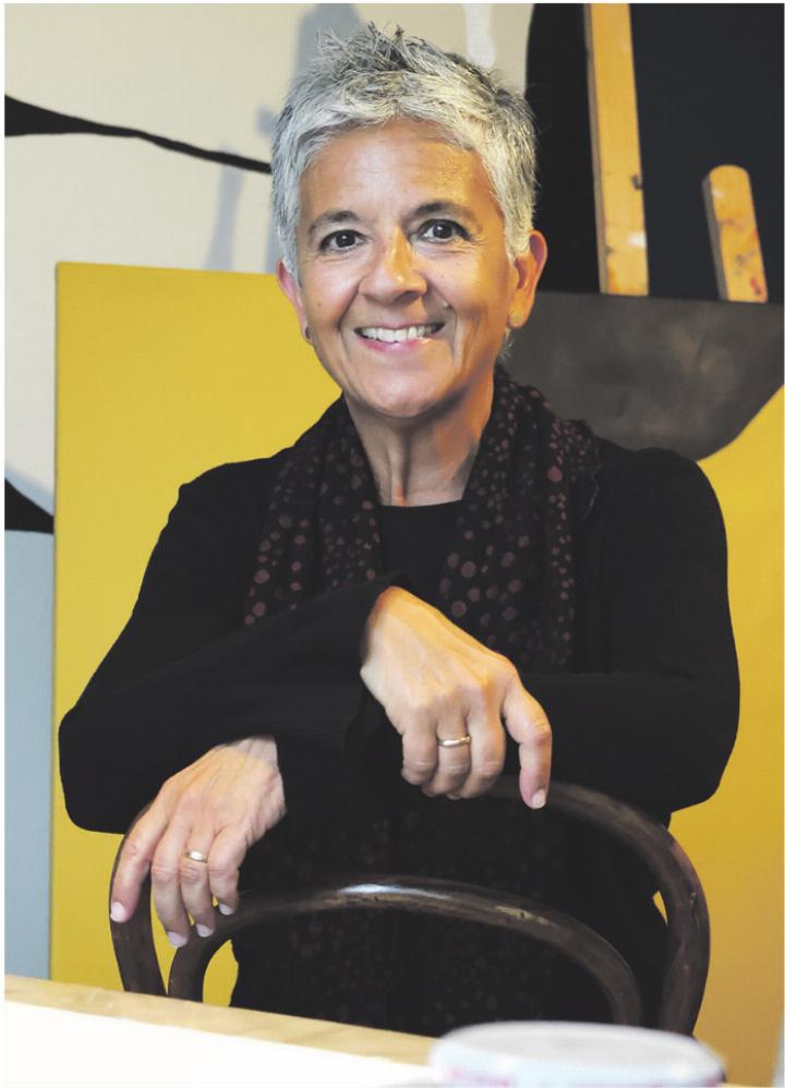 Seit 2006 lebt die argentinische Künstlerin Bettina Costa in Rheinfelden: «Es erfüllt mich, Sachen zu kreieren.» Foto: Janine Tschopp