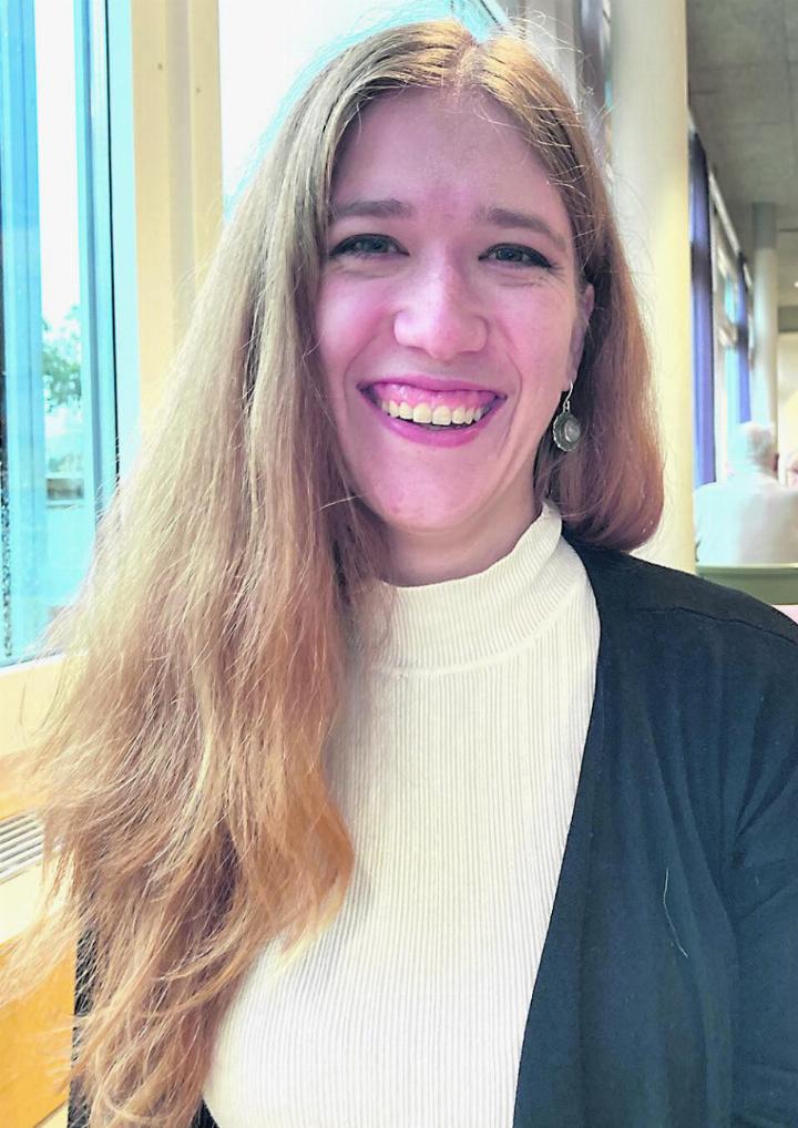 Chiara Heuser liebt es im künstlerischen Umfeld stilistisch frei zu sein. Foto: Birgit Schlegel