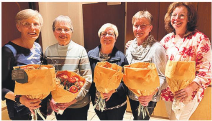 Einige Jubilarinnen (von links): Hermine Froidevaux, Barbara Stäuble, Marianne Amsler, Käthi Steffen und Alexandra Leimgruber. Foto: zVg