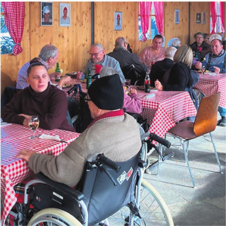 Das Helferteam und die Angestellten des Rinau Parks ermöglichten einen gemütlichen Nachmittag. Foto: zVg