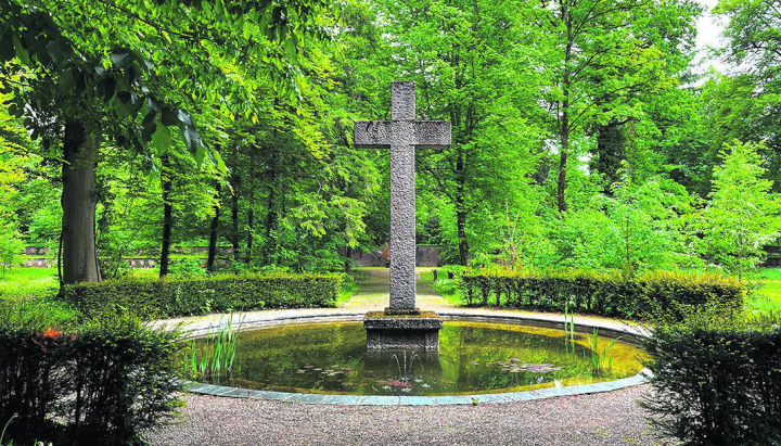 Die Idylle des Waldfriedhofs Rheinfelden ist von Vandalen gestört worden. Foto: vzu