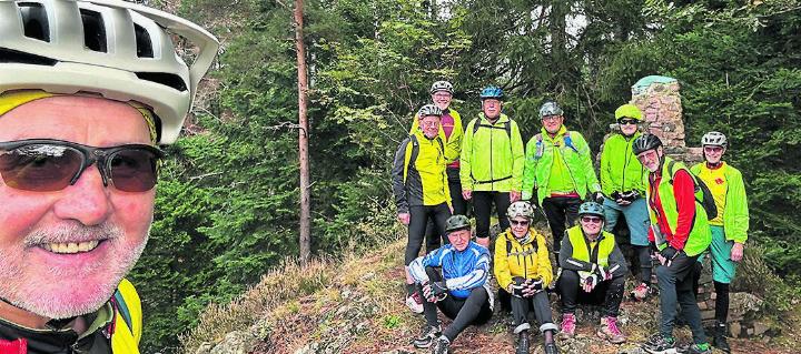 Vergnügte Gesichter bei der Radsport-Gruppe. Foto: zVg