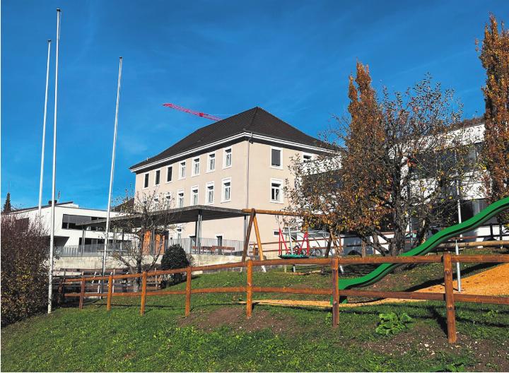 Der Gemeinderat will 400 000 Franken für bauliche Massnahmen beim Schulhaus 1840 investieren. Foto: Valentin Zumsteg