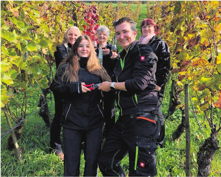 Vorne von links: Jasmin Schlatter und Andrea Brunner; hinten von links: Beatrix Schlatter, Rosmarie Brunner und Barbara Wegener. Foto: Bernadette Zaniolo