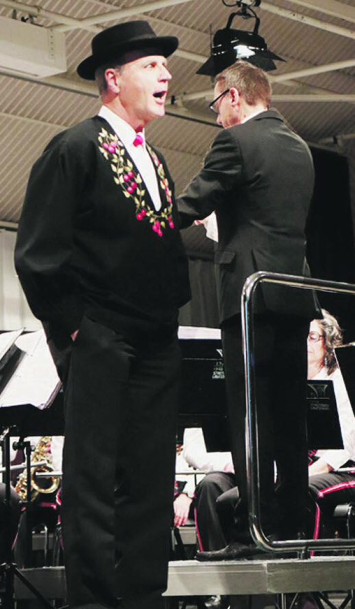 «Dr Schacher Seppli», gesungen von Matthias Hunziker. Foto: zVg