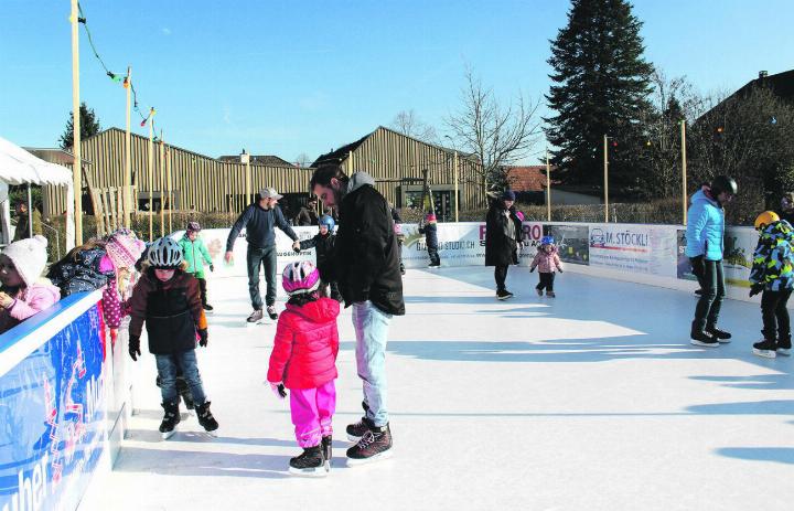 Schlittschuhlaufen ist – wie schon im Februar 2024 in Sisseln – bald auch in Wil möglich. Foto: Archiv NFZ