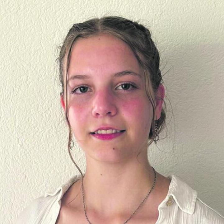 «Hausboot gemietet» 
Ramona Stalder, 18, Magden
«In den Sommerferien haben wir ein Hausboot im Nordosten von Deutschland gemietet. Hin und zurück fahren wir mit dem Auto, machen auf dem Weg aber noch Zwischenhalte, unter anderem bei Verwandten. Worauf ich mich besonders freue, ist, keinen Stress zu haben und darauf, einfach zu entspannen.»