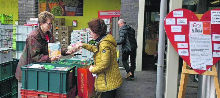 Die Lebensmittelsammlung und Hilfe steht unter dem Motto «mit Herz für Menschen in Not». Foto: zVg
