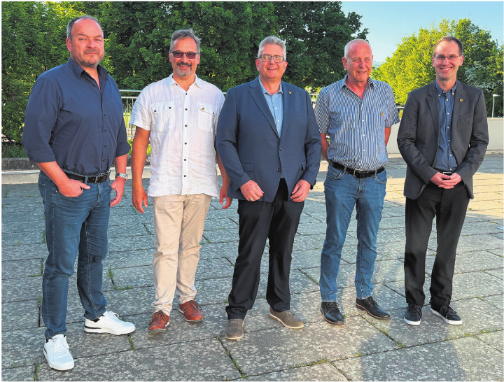 Regelmässiger, informativer Austausch mit der Bevölkerung ist dem Stadtrat ein grosses Anliegen: Dieter Deiss (von links), André Maier, René Leuenberger, Martin Steinacher und Christian Winter. Foto: Susanne Hörth