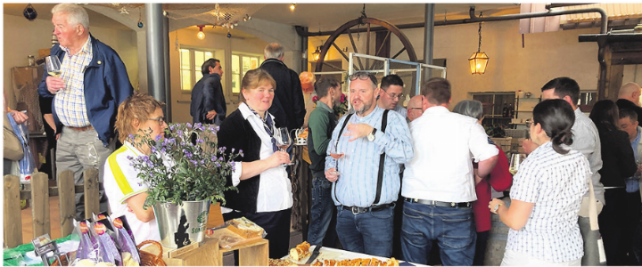Marktstimmung beim Apéro. Foto: zVg