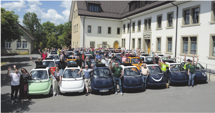 Der Microlino braucht wenig Platz und wenig Energie. Am 30. Mai sind viele dieser Fahrzeuge in Rheinfelden zu sehen. Foto: zVg