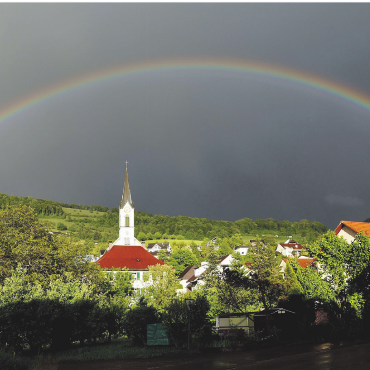 LESERFOTO - Regenbogen an Auffahrt. Gesehen in Gansingen. Foto: Markus Schraner, Gansingen