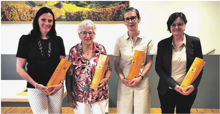 Frauenpower: Ehrungen für 10, 50, 30 und 10 Jahre Vereinsmitgliedschaft. Foto: zVg