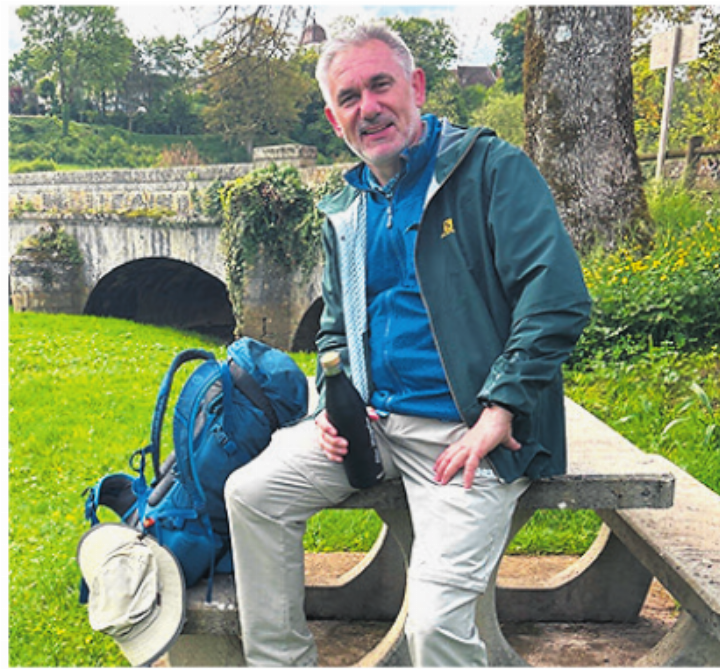 Alex Hürzeler macht Rast unterwegs zwischen Vesoul und Lure. Foto: zVg