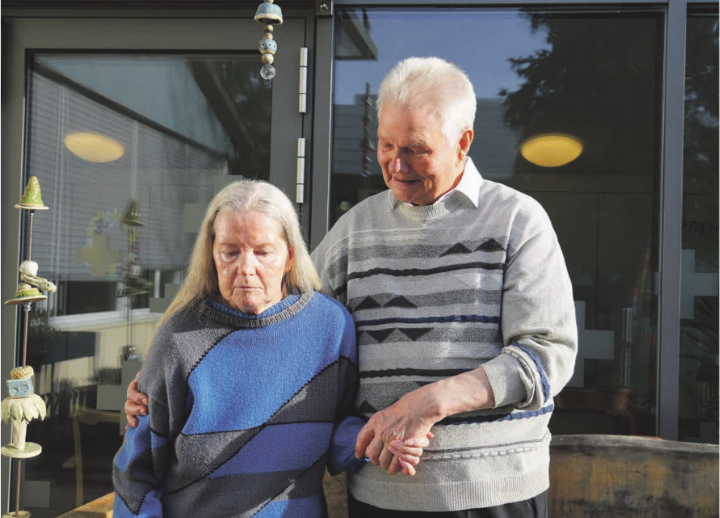 Hans Mayer mit seiner Frau Rosemarie Mayer: «Früher war alles effizient, durchgetaktet. Heute ist alles langsamer. Was früher wichtig war, ist es nicht mehr. Jetzt zählt das Miteinander.» Foto: zVg Hans Mayer mit seiner Frau Rosemarie Mayer: «Früher war alles effizient, durchgetaktet. Heute ist alles langsamer. Was früher wichtig war, ist es nicht mehr. Jetzt zählt das Miteinander.» Foto: zVg