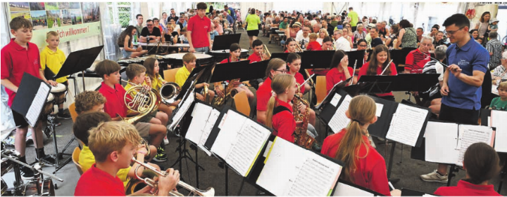 Musikvortrag der Greenhorn- und Juniorband Wegenstettertal. Foto: Christine Steck