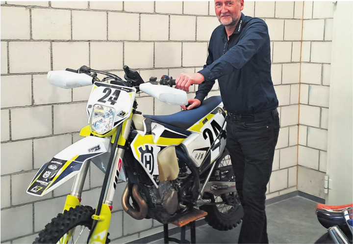 Das aktuelle Rennmotorrad von Marcel John ist eine Husqvarna FE501. Foto: Petra Schumacher Das aktuelle Rennmotorrad von Marcel John ist eine Husqvarna FE501. Foto: Petra Schumacher