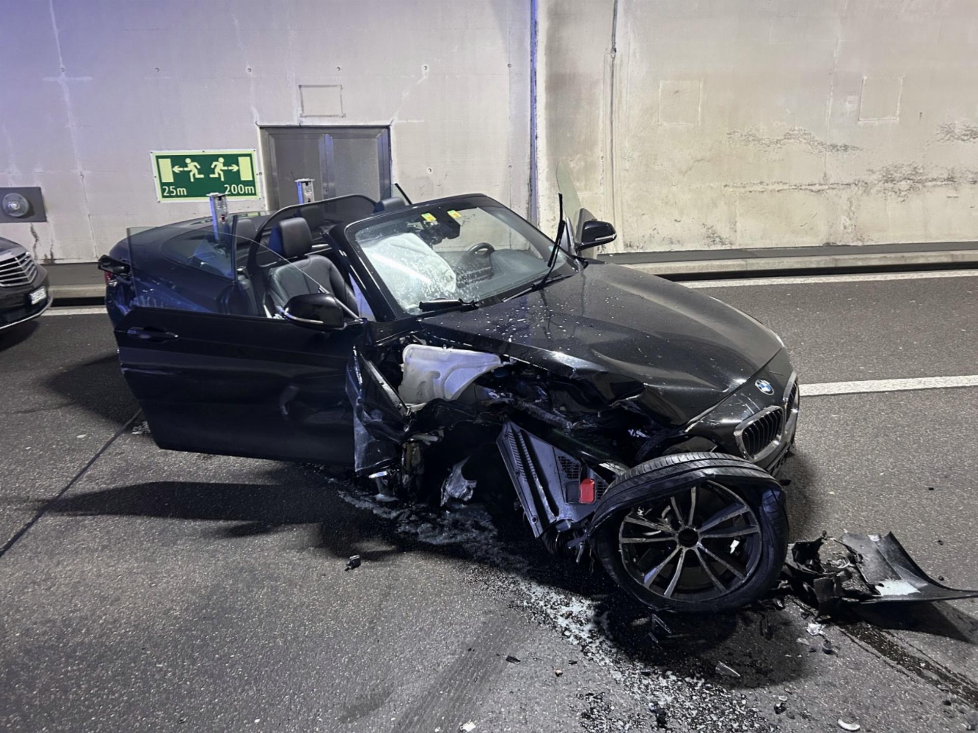 Automobilist bei Unfall im Bözbergtunnel schwer verletzt - Das Bild wird blockiert. – Möglicherweise durch einen aktiven Adblocker.