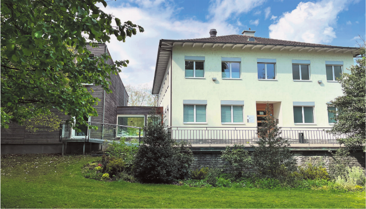 Was darf der Kanton beim Gerichtsgebäude bauen? Diese Frage gab an der Gemeindeversammlung zu reden. Foto: vzu Was darf der Kanton beim Gerichtsgebäude bauen? Diese Frage gab an der Gemeindeversammlung zu reden. Foto: vzu