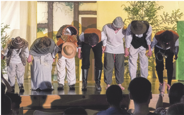 Die Schülerinnen und Schüler der HPS Fricktal nach ihrer Aufführung von «Wilhelm Tell» am 19. Juni 2026. Foto: zVg