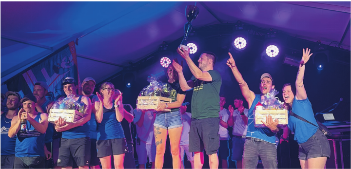 Riesige Freude beim Rangverlesen: Der STV Herznach steht als Festsieger fest. Foto: zVg