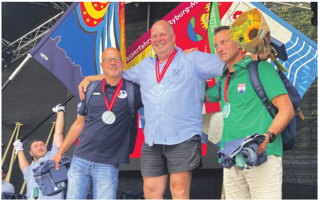 Altmeister Reto Wunderlin (WFV Ryburg-Möhlin, Mitte) gewinnt vor Altmeister Erich Lüscher (links, Rhein-Club Rheinfelden) und Hermann Scharz (AWS Birsfelden) den Titel bei den Veteranen. Altmeister Reto Wunderlin (WFV Ryburg-Möhlin, Mitte) gewinnt vor Altmeister Erich Lüscher (links, Rhein-Club Rheinfelden) und Hermann Scharz (AWS Birsfelden) den Titel bei den Veteranen.