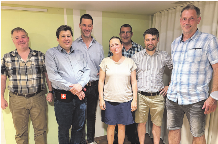 Adrian Speckert (von links), Andreas Tscheulin, Christoph Riner, Tanja Suter, und Roger Fricker, Emanuel Suter und Patrik Meier. Foto: zVg