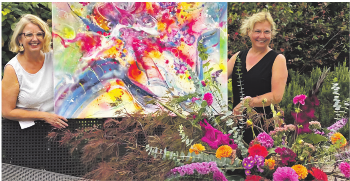 Künstlerin Petra Heck (links) und Floristin Rita Brucker machen gemeinsame Sache. Foto: zVg