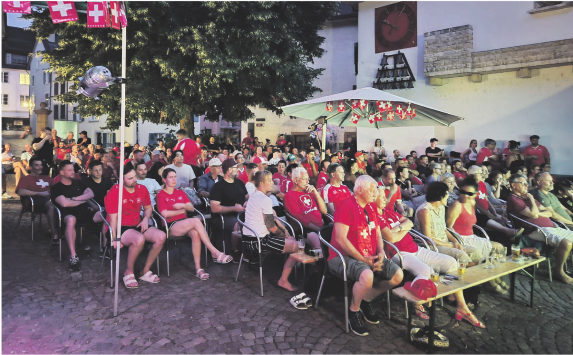 Fussball-Freinacht sorgt für Freude bei den Wirten - Das Bild wird blockiert. – Möglicherweise durch einen aktiven Adblocker.