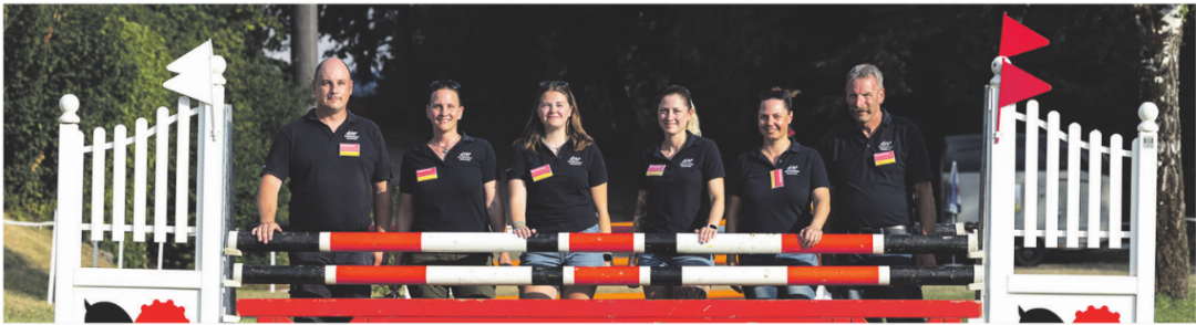 Von links: Patrick Böller, Marlen Gaschen, Juliana Meng, Larissa Mösli, Iris Oeschger und der OK-Präsident Bruno Hossle. Von links: Patrick Böller, Marlen Gaschen, Juliana Meng, Larissa Mösli, Iris Oeschger und der OK-Präsident Bruno Hossle.