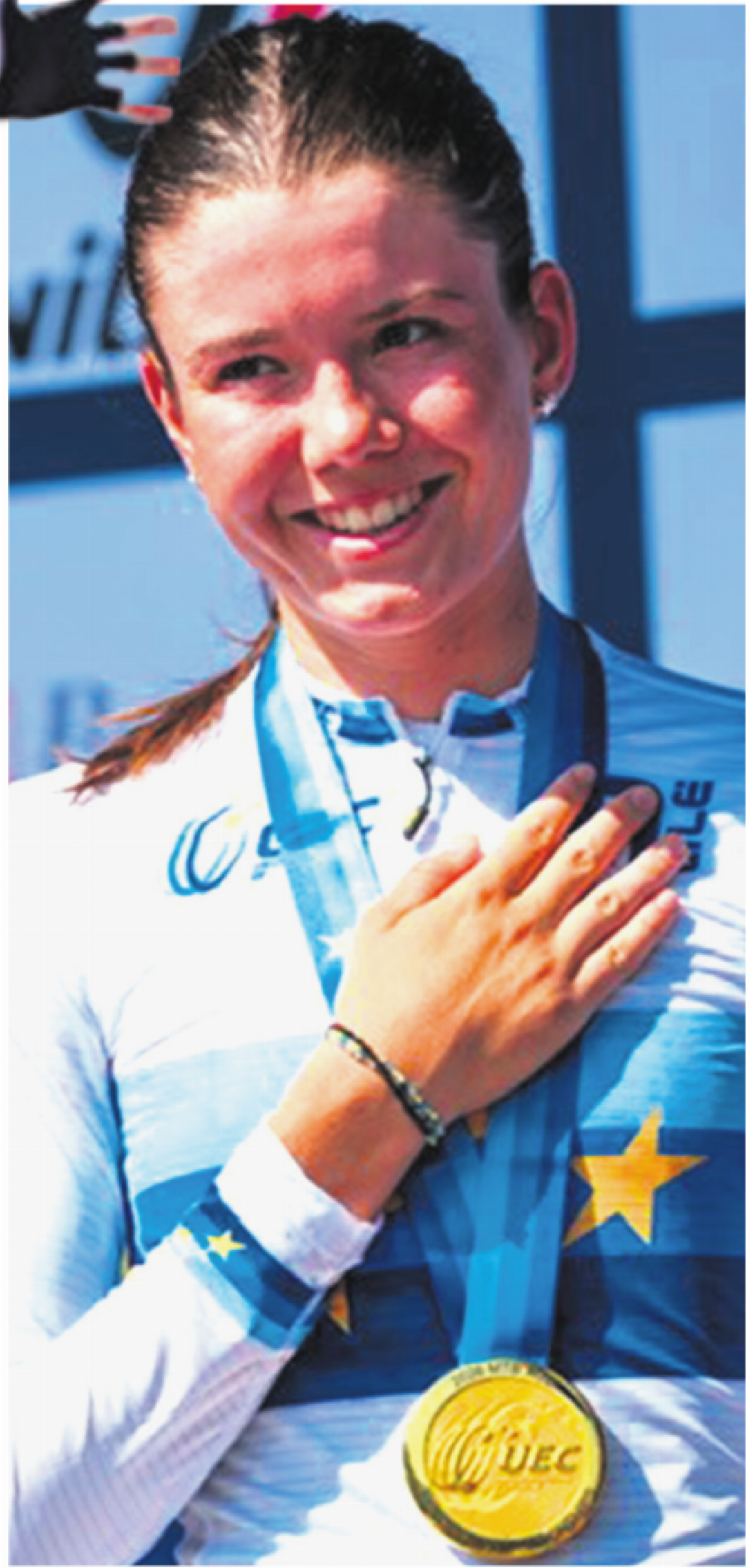 Lea Huber mit der EM-Goldmedaille. Lea Huber mit der EM-Goldmedaille.