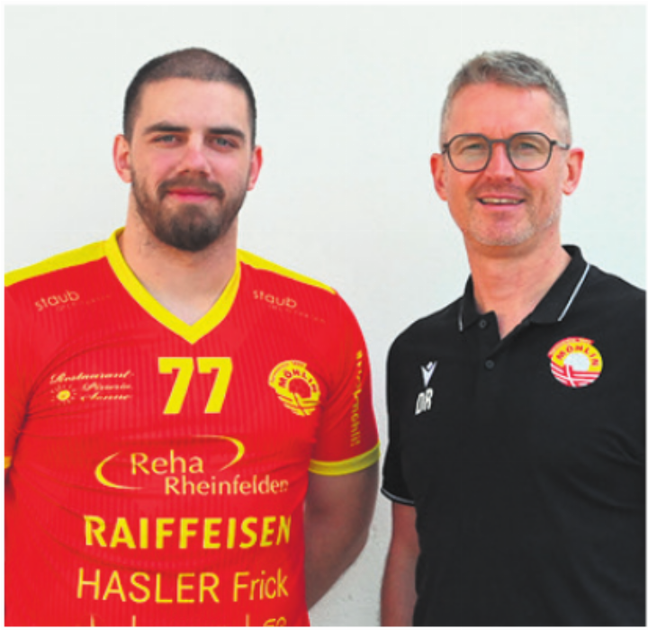 Nerdin Vunic (links) nach der Vertrags-Unterzeichnung zusammen mit Dominic Räbsamen (Handball TVM). Foto: zVg Nerdin Vunic (links) nach der Vertrags-Unterzeichnung zusammen mit Dominic Räbsamen (Handball TVM). Foto: zVg