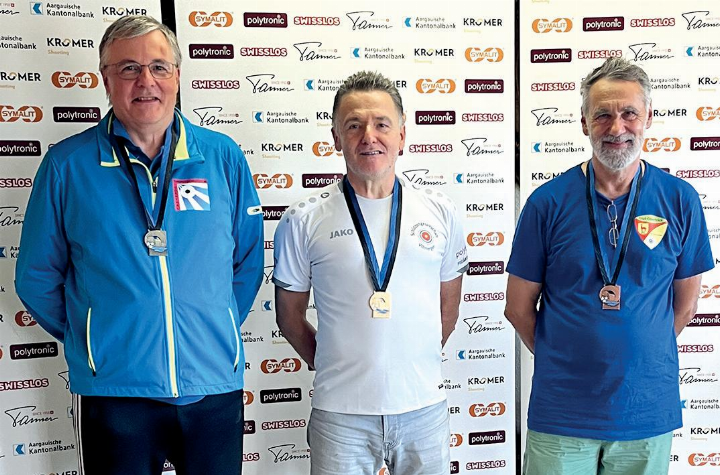 Das Podest der Veteranen liegend: Jean-Marc Wolfgang (von links), Jörg Fankhauser und Walter Frey.