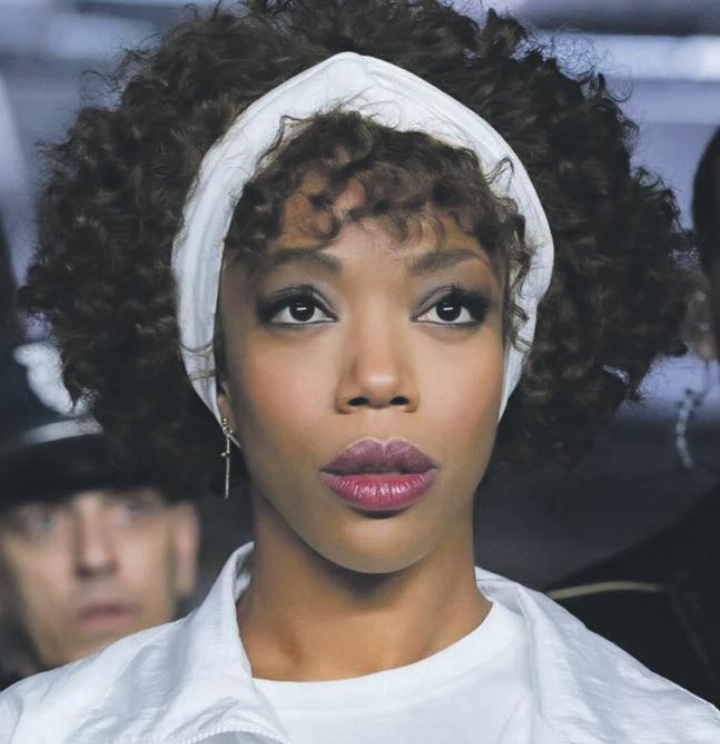 Naomi Ackie spielt die Hauptrolle in «I Wanna Dance with Somebody».    Foto: zVg