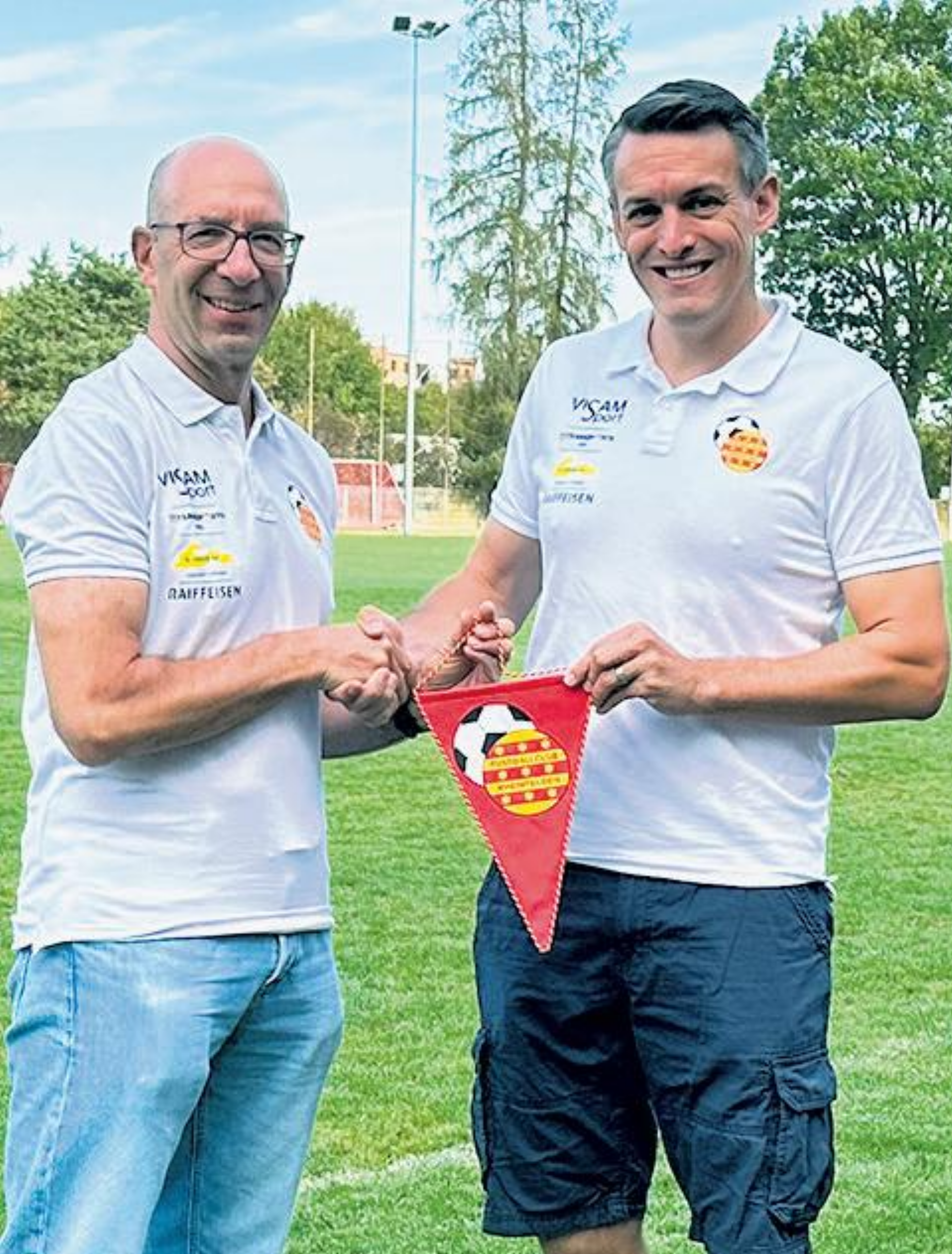 Stabsübergabe beim FC Rheinfelden - Das Bild wird blockiert. – Möglicherweise durch einen aktiven Adblocker.