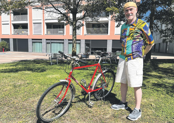 Heute ein unscheinbares Alltagsvelo, früher ein modernes «Geländerad». Rolf Meyer war mit seinem «Peak&Trail» viel im Gelände unterwegs.   Fotos: vzu/zVg