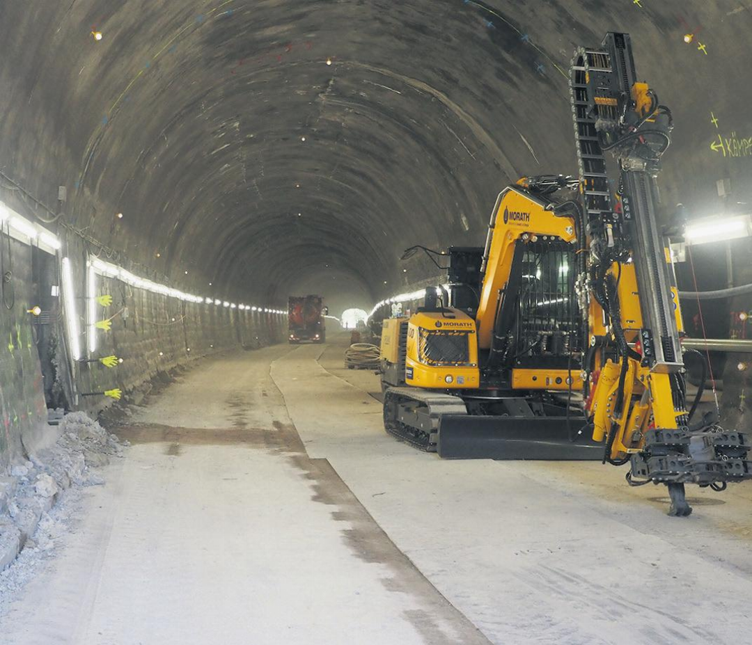 Der Rappensteintunnel in Laufenburg muss 60 Zentimeter erhöht werden, damit die Oberleitungen hindurch passen. Der Rappensteintunnel in Laufenburg muss 60 Zentimeter erhöht werden, damit die Oberleitungen hindurch passen.