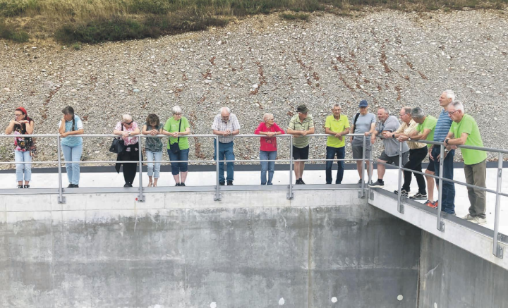 Blick in das von seinen Dimensionen her eindrückliche neue Bio-Klärbecken. Foto: Dieter Deiss