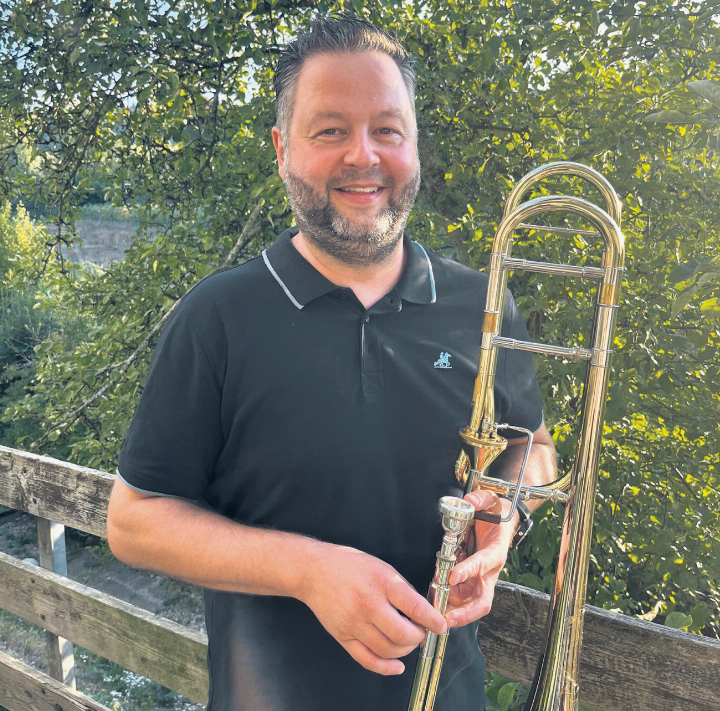 «Es gibt keinen Tag in meinem Leben, an welchem ich mich nicht auf irgendeine Art mit Musik beschäftige», sagt Dominique Henz. Foto: zVg «Es gibt keinen Tag in meinem Leben, an welchem ich mich nicht auf irgendeine Art mit Musik beschäftige», sagt Dominique Henz. Foto: zVg