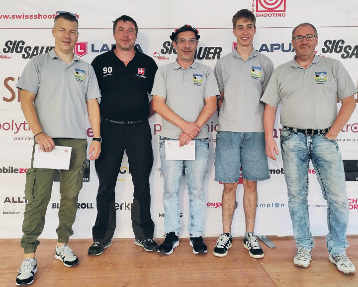Alle Finalteilnehmer am Feldstichfinal in Möhlin (von links): Mathias Senn, Martin Weiss, Claude Chenaux, Luca Moser und Andi Erdin. Foto: zVg