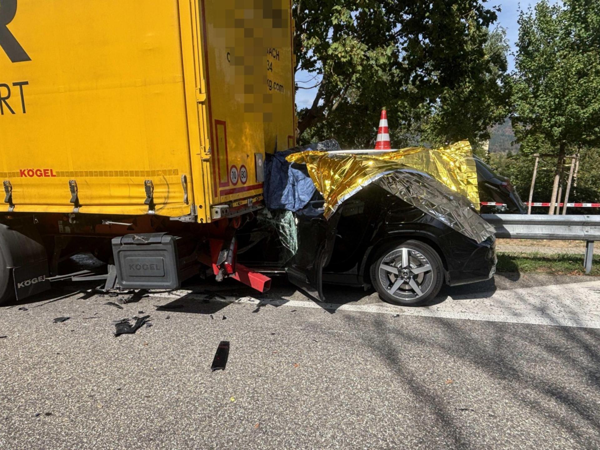 Mumpf: Tödliche Kollision auf A3-Rastplatz - Das Bild wird blockiert. – Möglicherweise durch einen aktiven Adblocker.