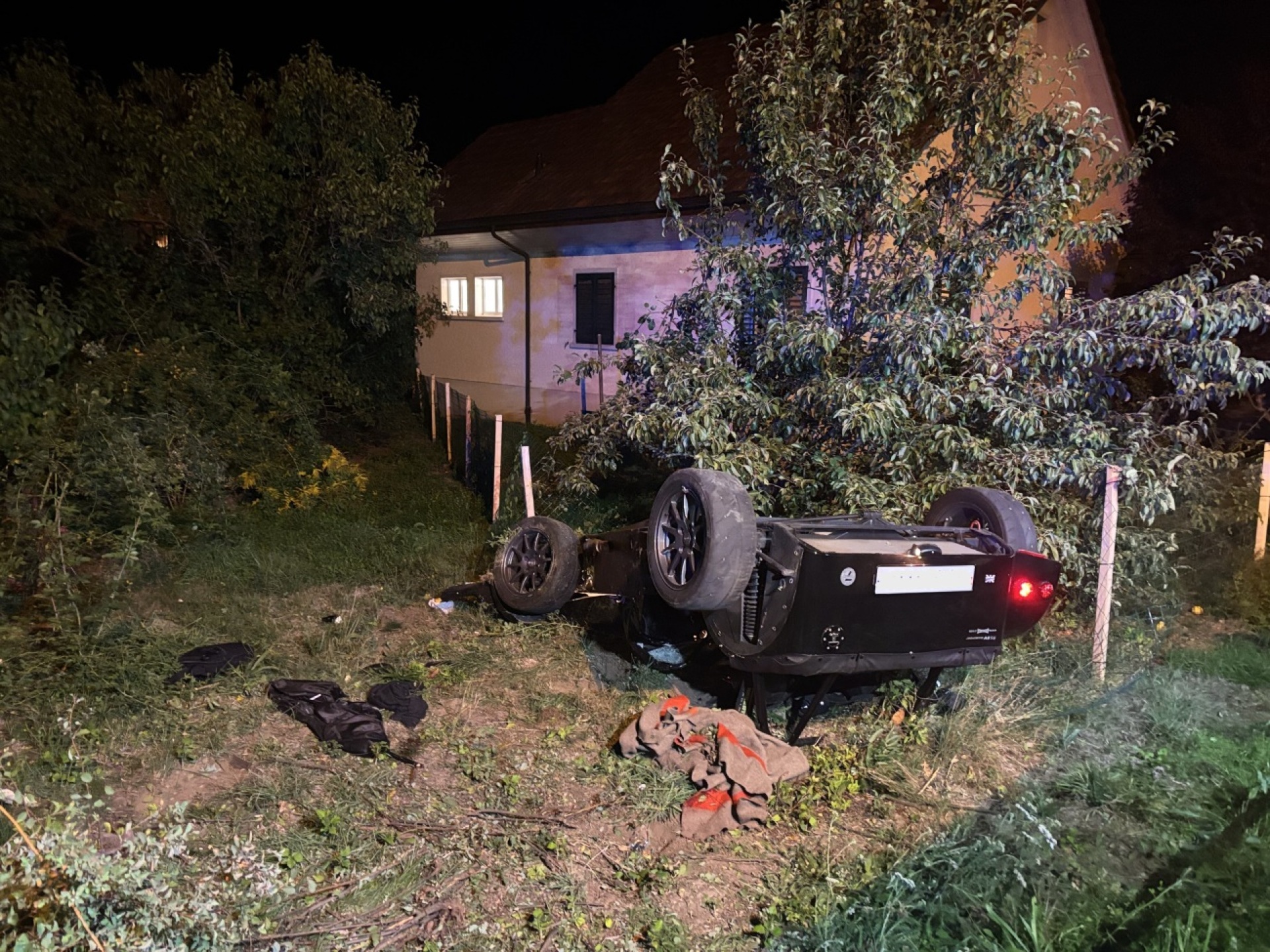 Aargau: Neulenker verunfallt mit Sportwagen schwer  - Das Bild wird blockiert. – Möglicherweise durch einen aktiven Adblocker.