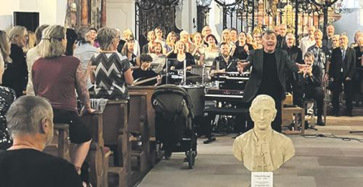 Die Gospelfamily in der Stadtkirche Rheinfelden. Foto: zVg Die Gospelfamily in der Stadtkirche Rheinfelden. Foto: zVg