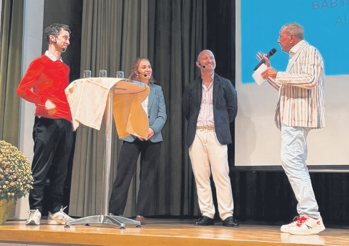 Auch dieses Jahr führte Kurt Aeschbacher durch das Spitex Forum. Fotos: zVg