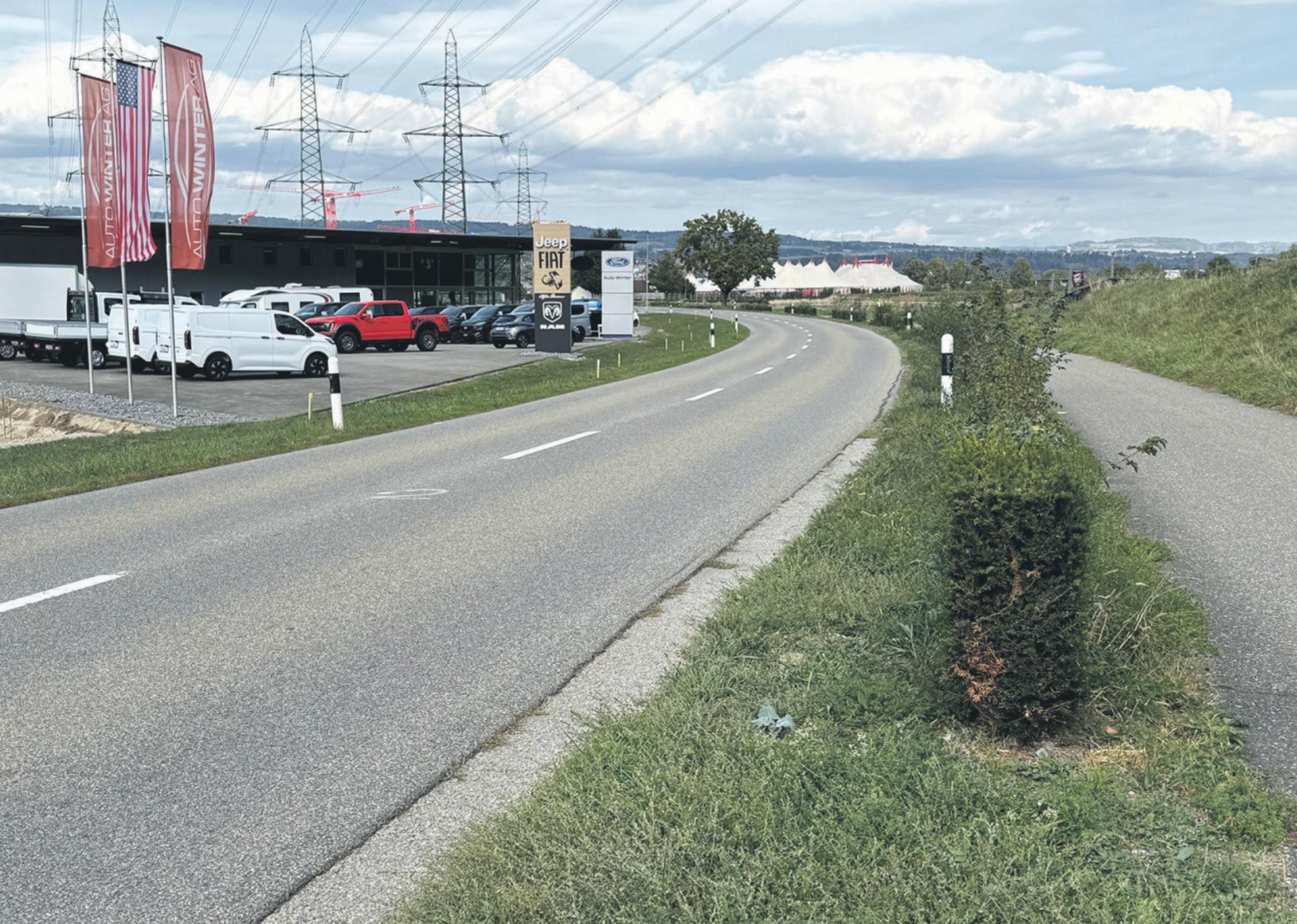 Viel beanspruchter Strassenabschnitt wird saniert - Das Bild wird blockiert. – Möglicherweise durch einen aktiven Adblocker.