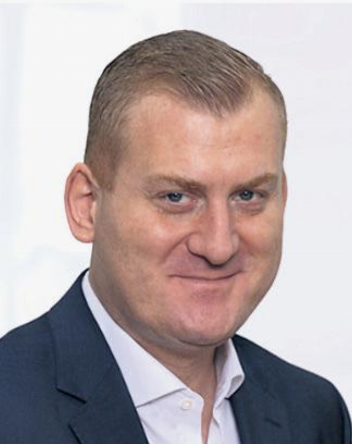 Markus Haefliger,
Vorsitzender der Bankleitung und Leiter Anlagekundenberatung, Raiffeisenbank Wegenstettertal Markus Haefliger,
Vorsitzender der Bankleitung und Leiter Anlagekundenberatung, Raiffeisenbank Wegenstettertal