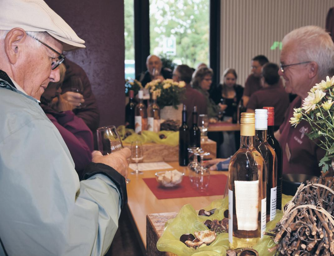 Degustationen sind immer beliebt. Foto: Jörg Wägli Degustationen sind immer beliebt. Foto: Jörg Wägli